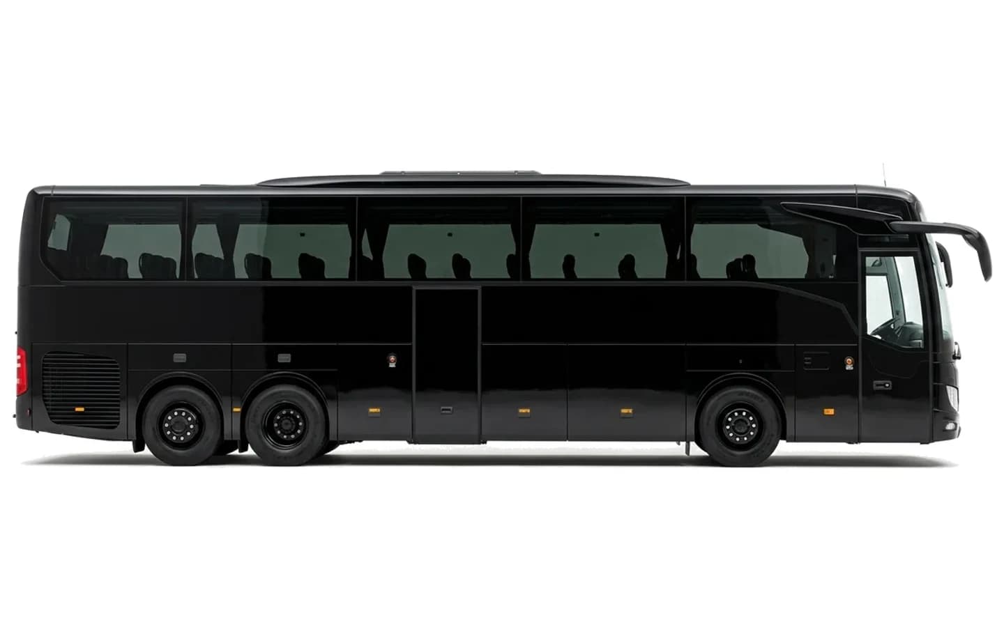 A black Mercedes-Benz Tourismo on a white background, a Belek taxi to hotels for up to 45 passengers.